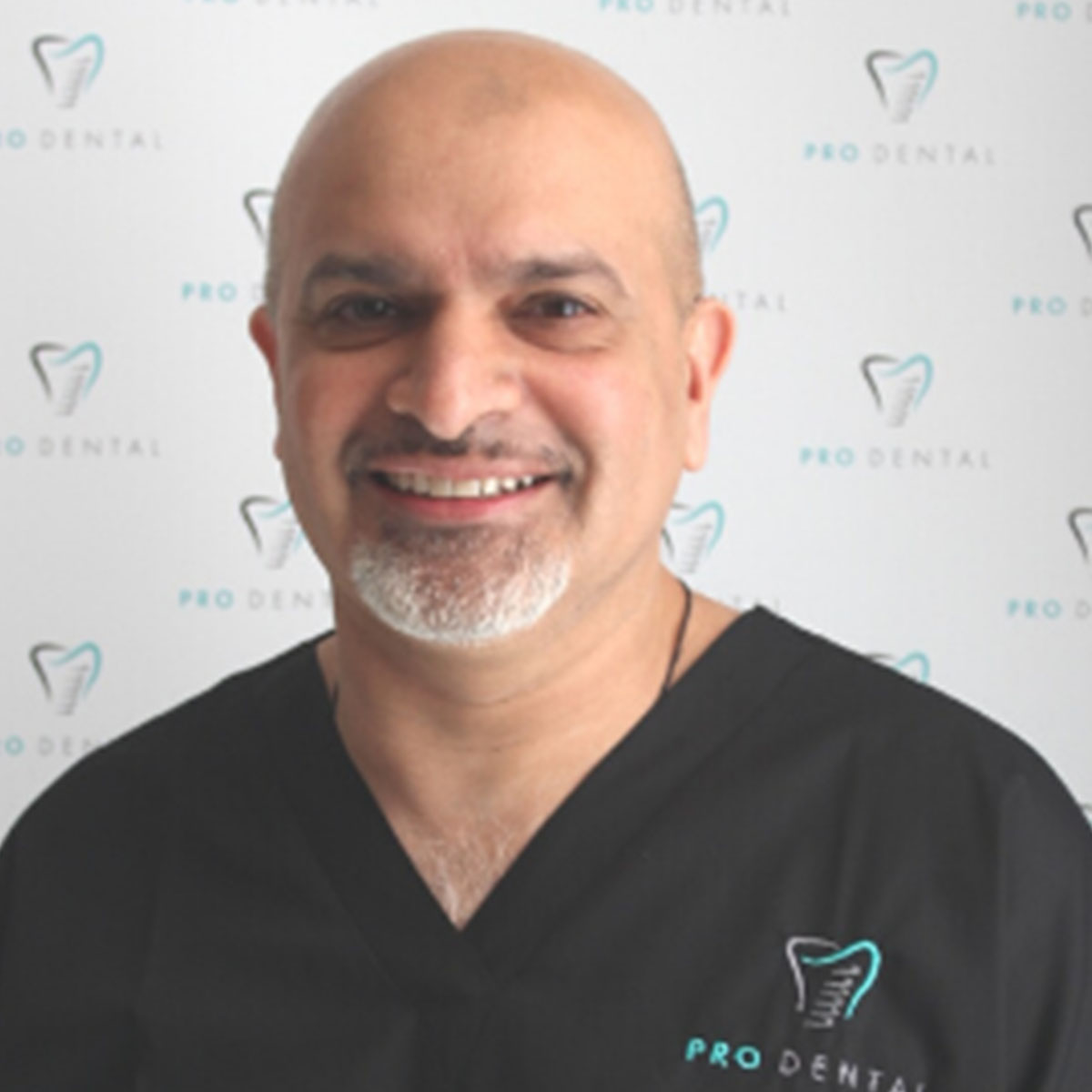 Portrait of Dr Jiten Master